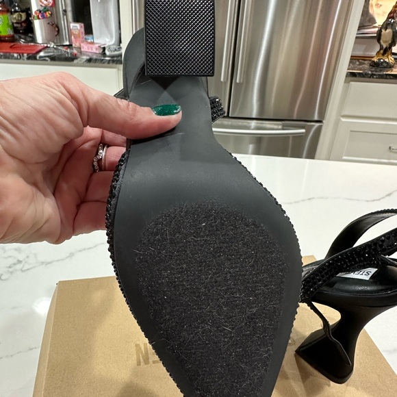 Brand new, never worn. Madden Zestful Black Gems - Picture 6 of 6